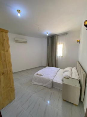 Full prv 1 room apartment